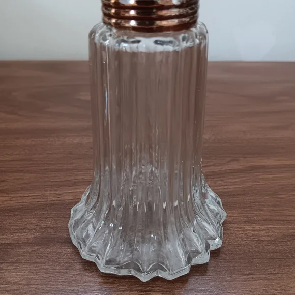 Leonard Vintage 6" Clear Crystal Glass Salt Shaker Japan - Picture 4 of 6